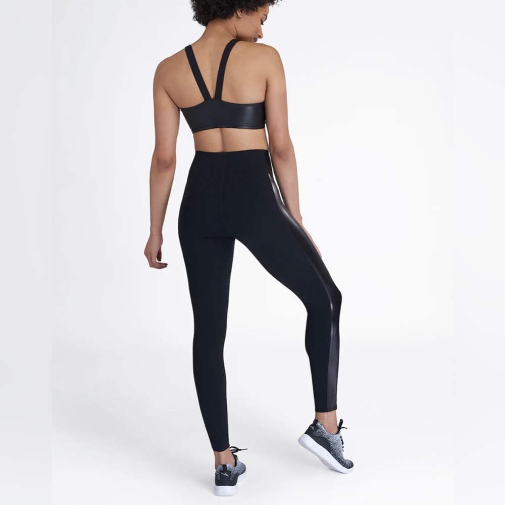 SPANX Every.Wear Gloss Side Stripe Leggings in Very Black Size Large